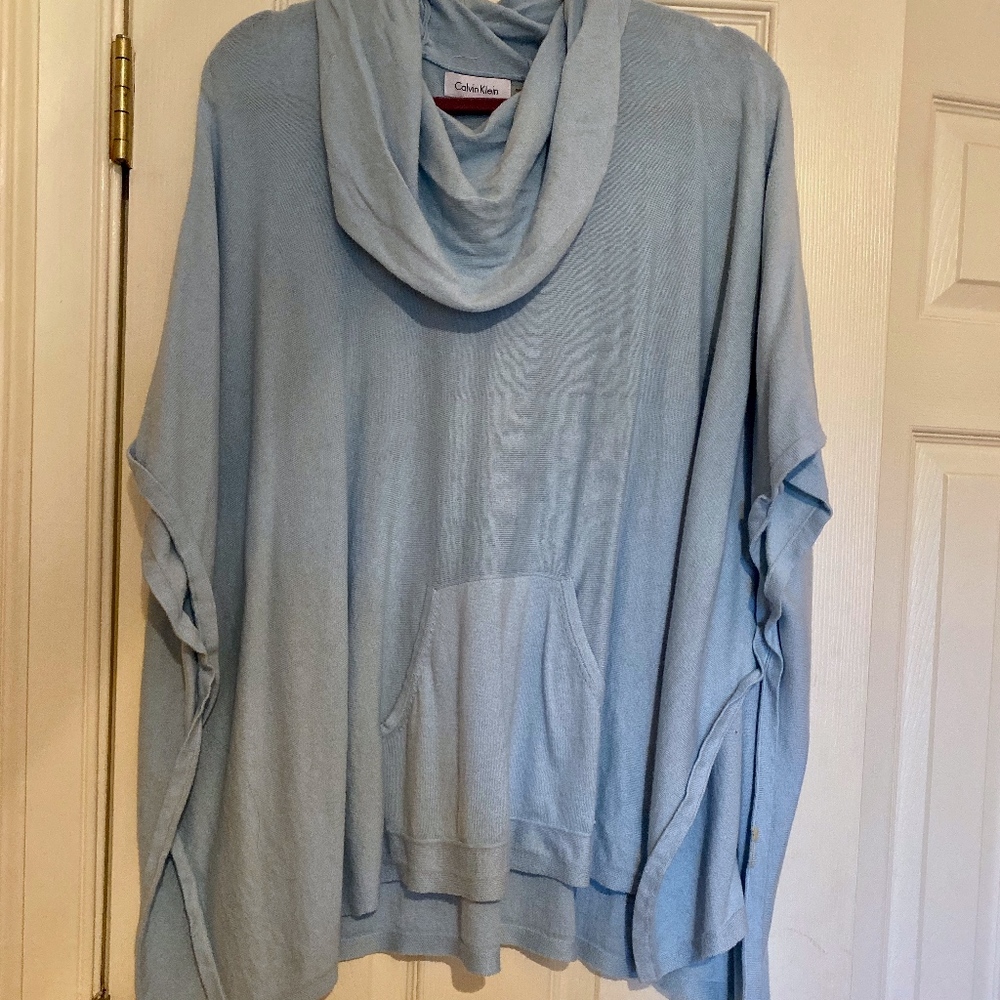 Ladies cowl neck shawl